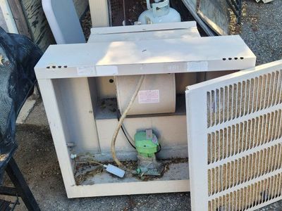 Phoenix Manufacturing Inc. Evaporative Cooler - Model LH2903A, 1/8 HP, 115V