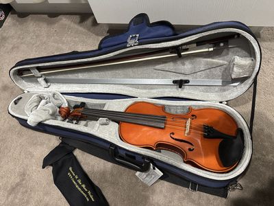 Charles W. Liu N. Paganini 1/4 Violin Outfit – Excellent Condition