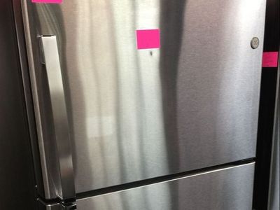 New GE Stainless Steel Refrigerator - Scratch and Dent
