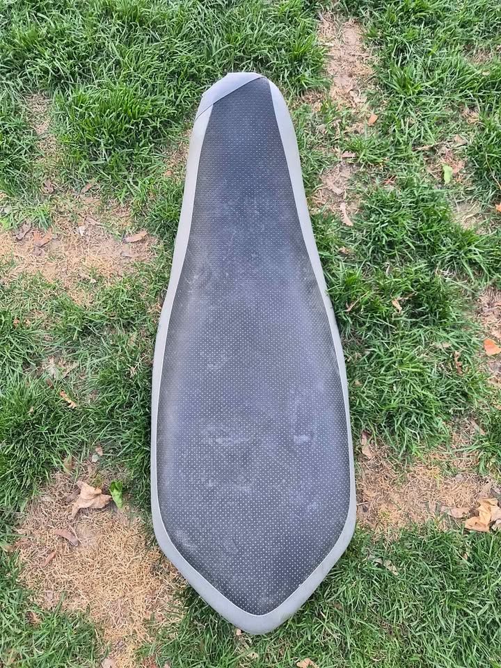 Yamaha Raptor 700 seat