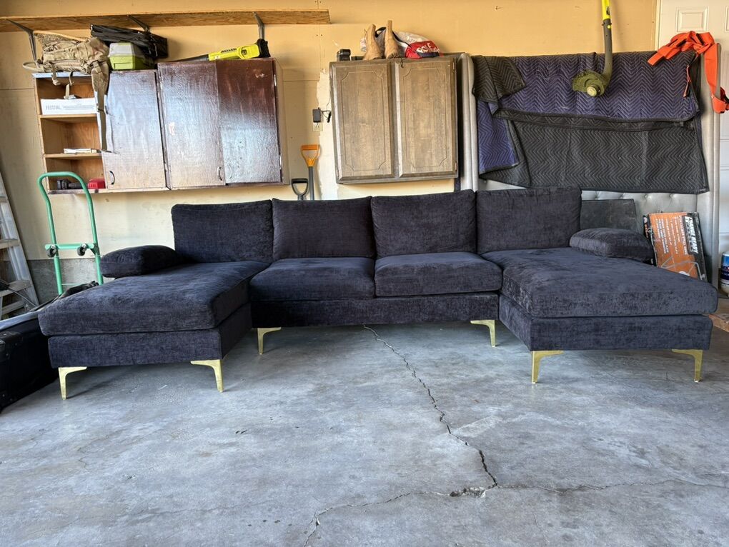 Modern Sectional Couch