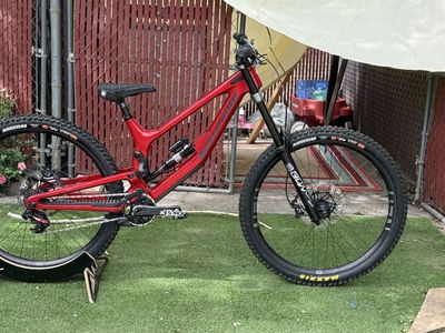 Nukeproof Dissent Carbon