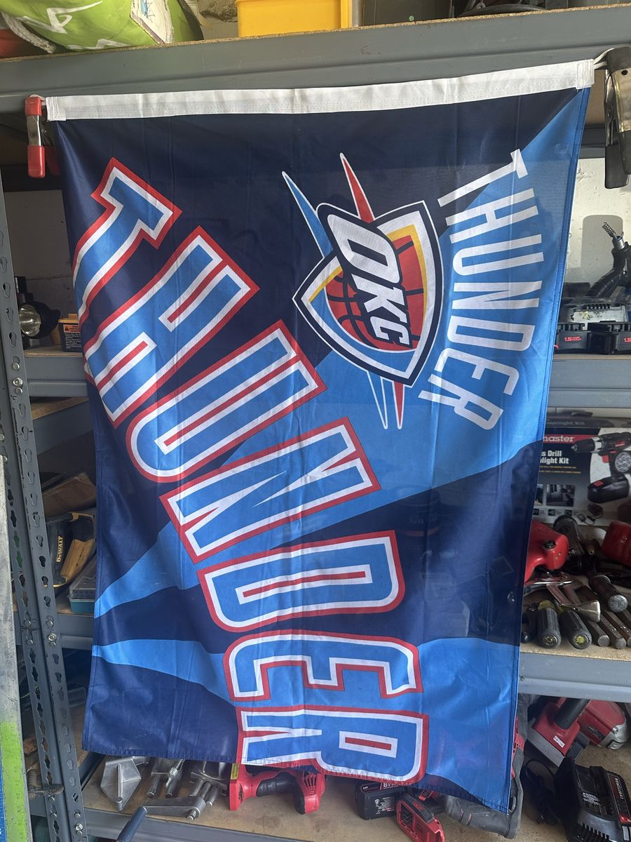 Oklahoma City Thunder Flag 29x42