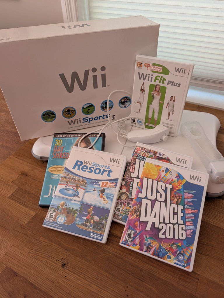 Wii console (white) & games