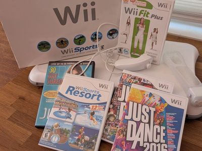 Wii console (white) & games