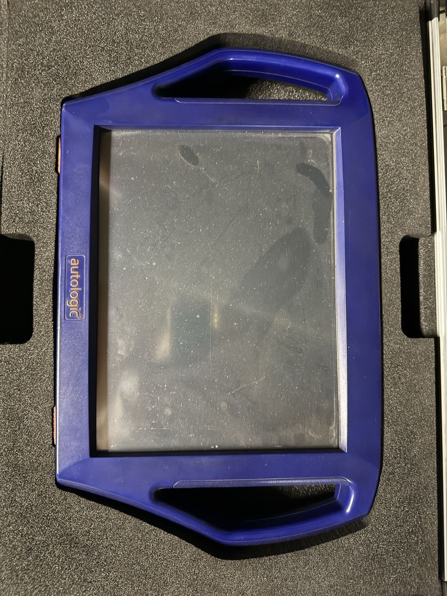 AUTOMOTIVE DIAGNOSTIC COMPUTER