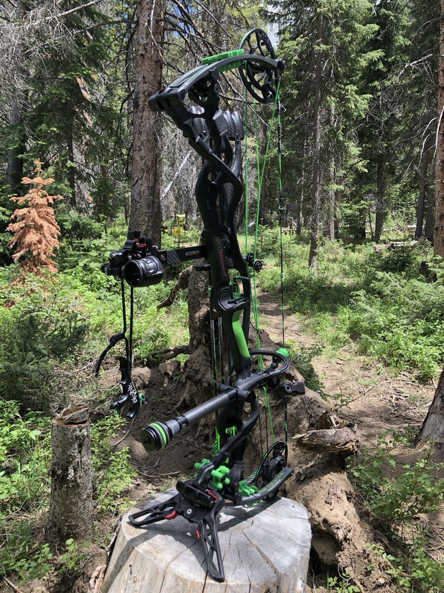 Hoyt REDWRX Carbon RX-1 Turbo Bone Collector Edition Bow Package