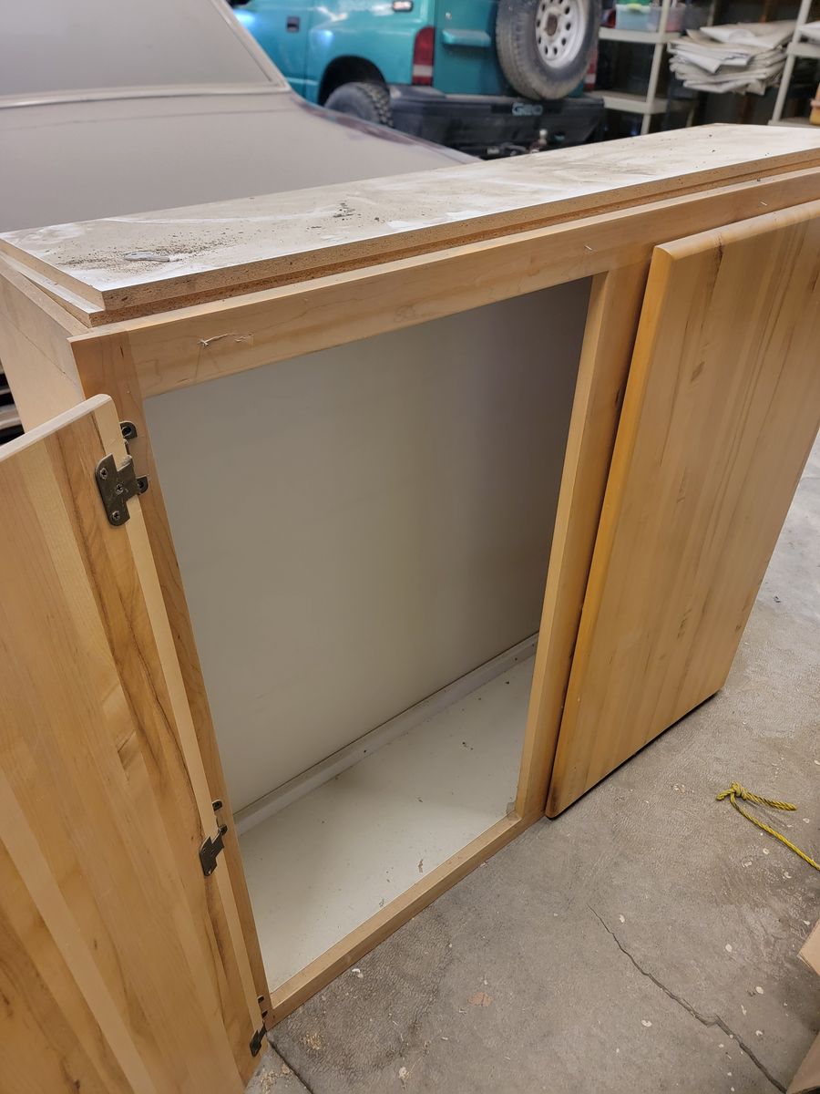 OAK CABNET