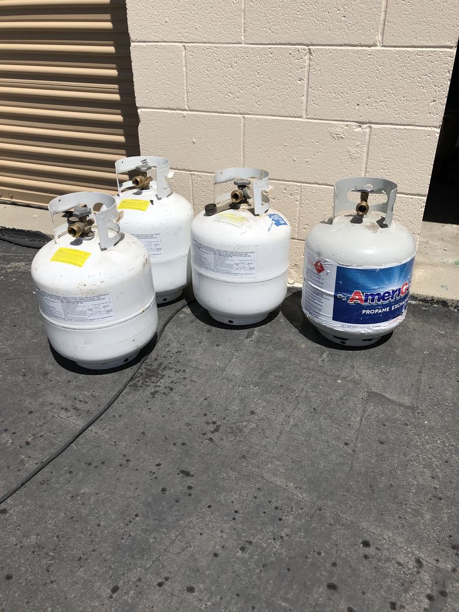 used Excellent like new propane tanks