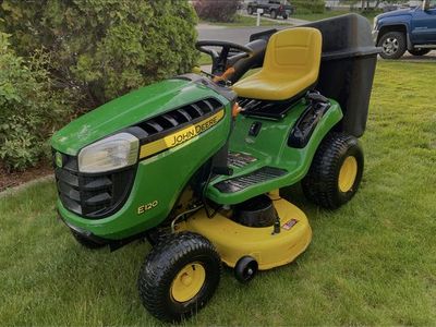 john deere E120 riding lawn mower