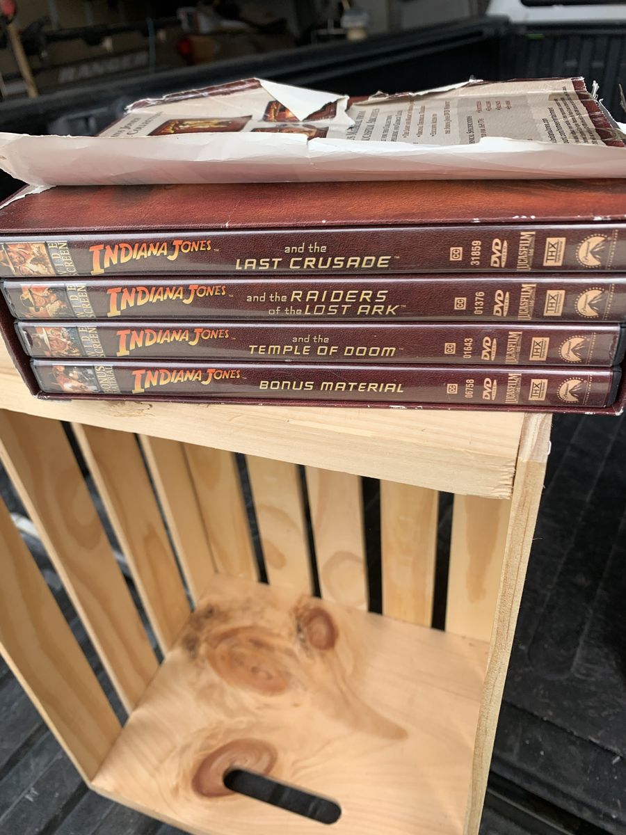 Raiders of The Lost Ark box DVD set