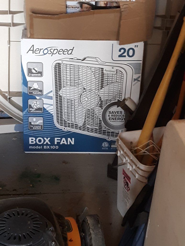 20 inch box fan 15.00 new in box