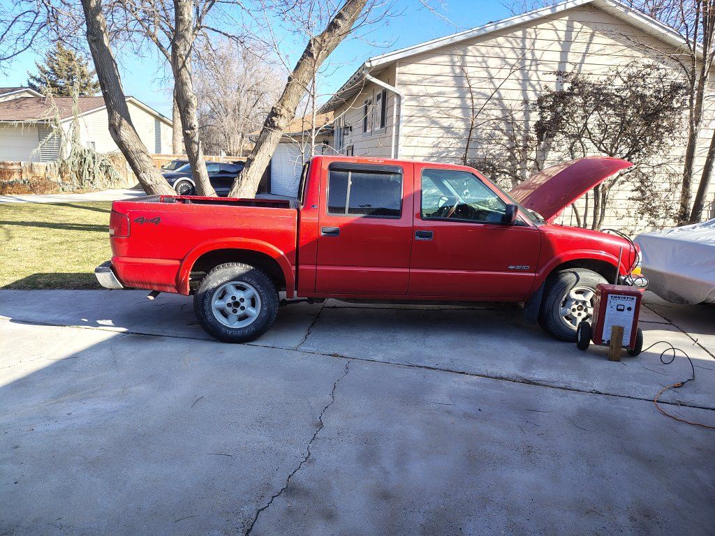 2001 Chevrolet S-10 LS
