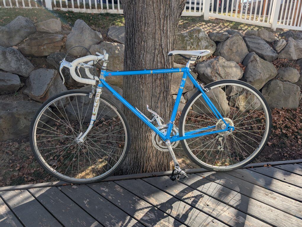 Vintage Fuji 10-speed road bike