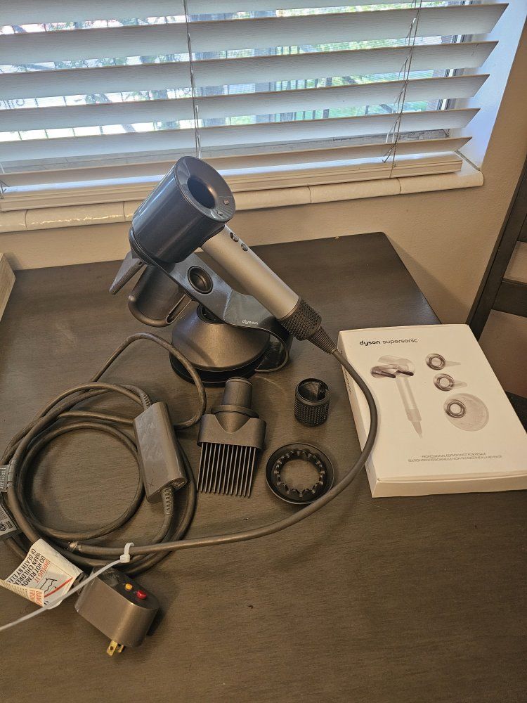 Dyson Supersonic Hair Dryer Professional Edition with Stand and Attachments