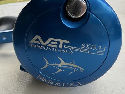 AVET REELS SXJ5.3:1 Single Speed Conventional Reel - Blue, Made in USA