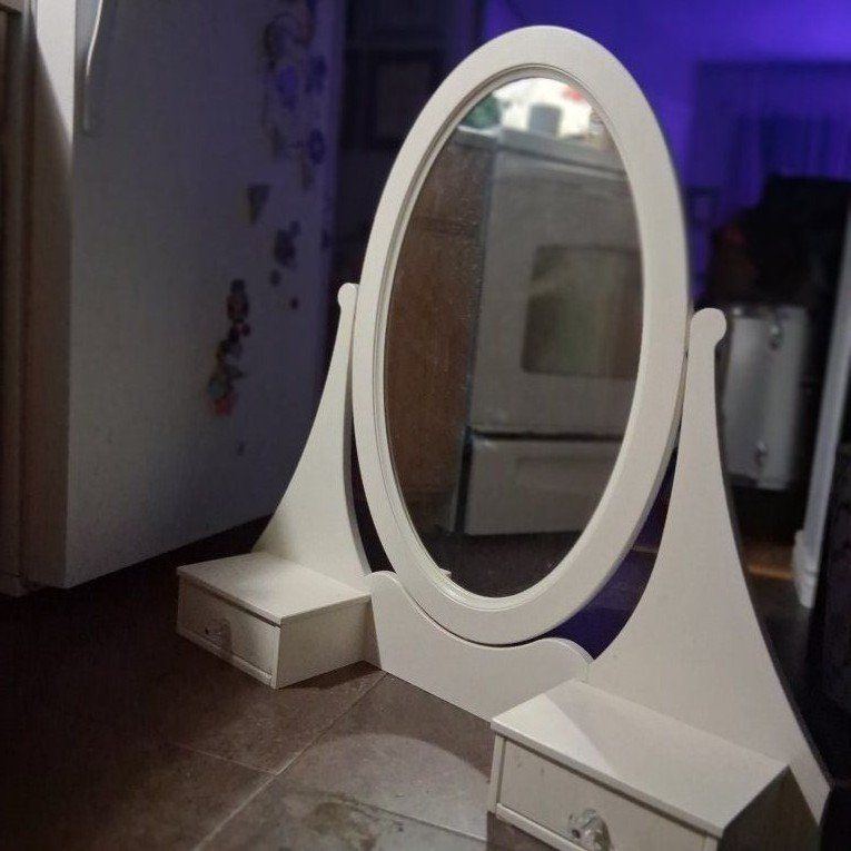 Vanity mirror