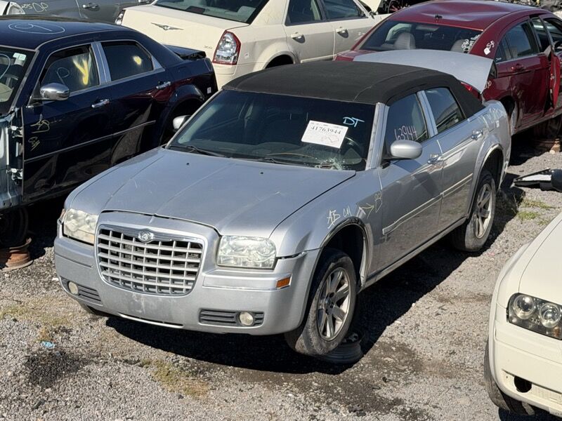 2005 Chrysler 300 Parts