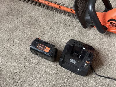 Black & Decker 40V Cordless hedge trimmer