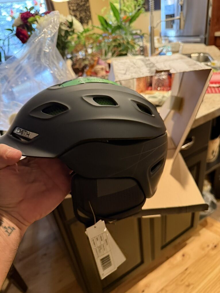 Smith Vantage Ski Snowboard Helmet Small Black