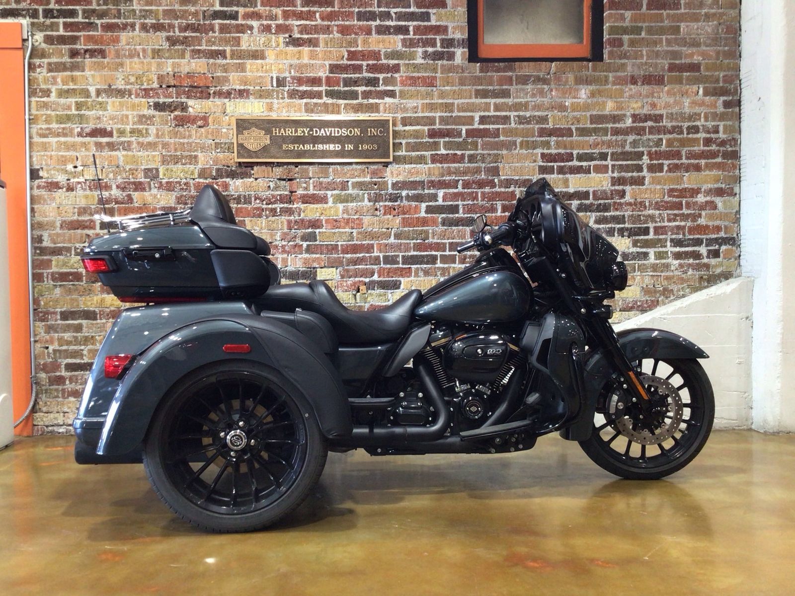 2025 HARLEY-DAVIDSON TRI GLIDE ULTRA FLHTCUTG