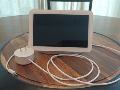 Google Nest Hub 1st Gen Smart Display with Power Adapter - Chalk / Light Gray