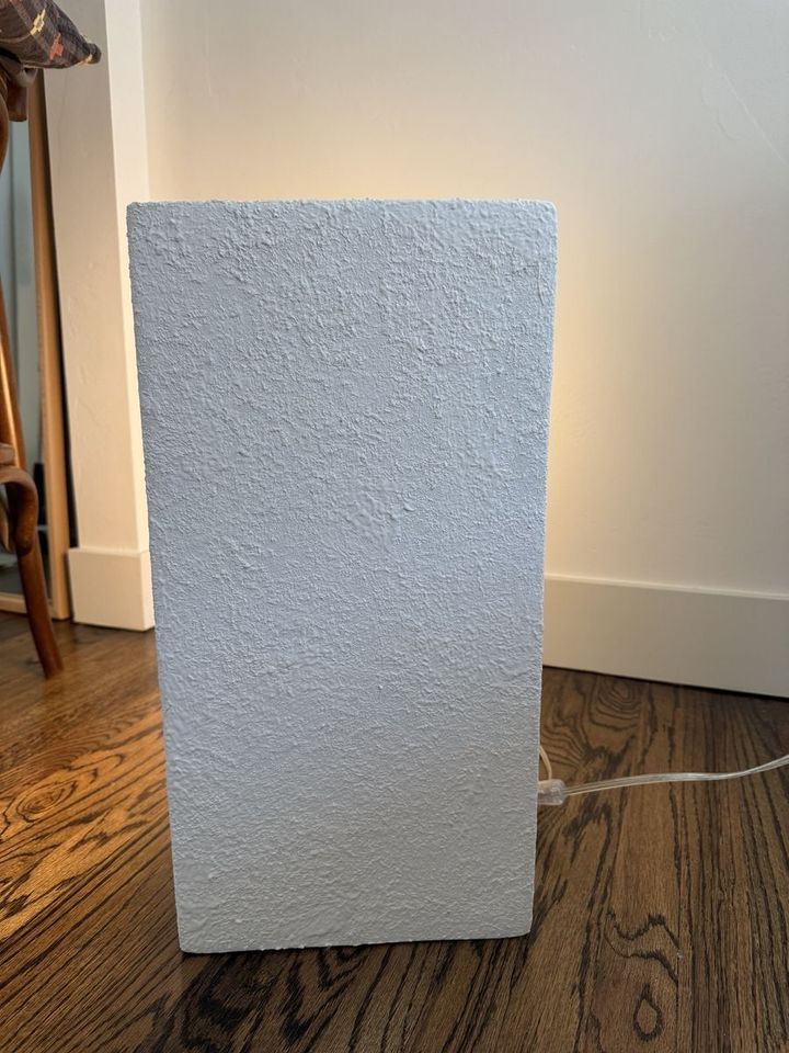 Main image 3
