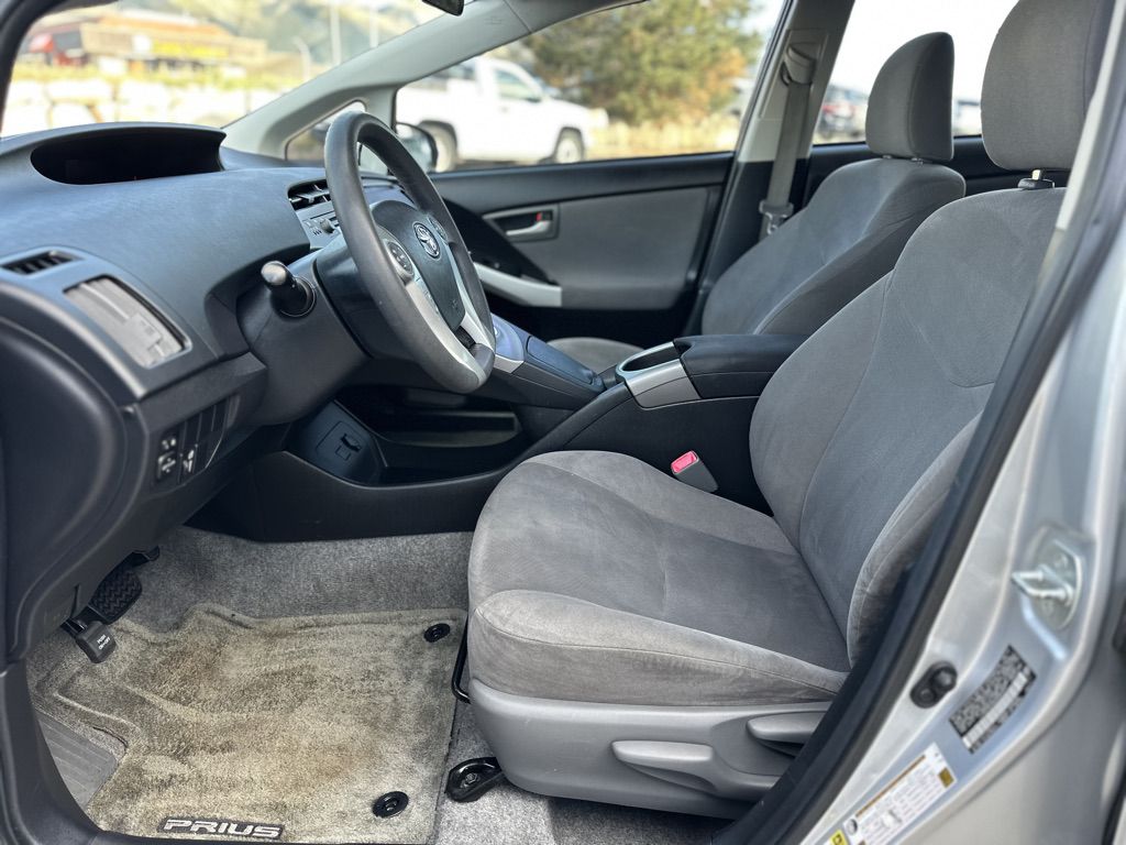 Main image 12