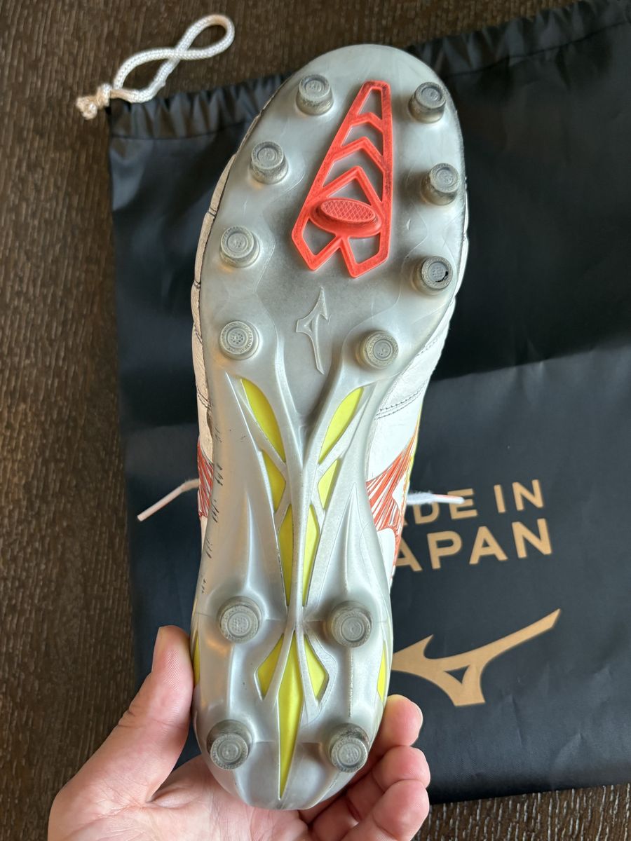 Main image 4