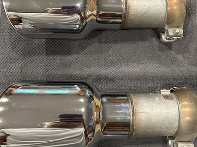 OEM Mopar Chrome Exhaust Tips – 2025 Ram 1500 Laramie – Like New