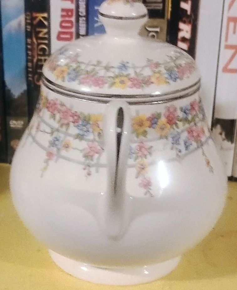 Main image 6