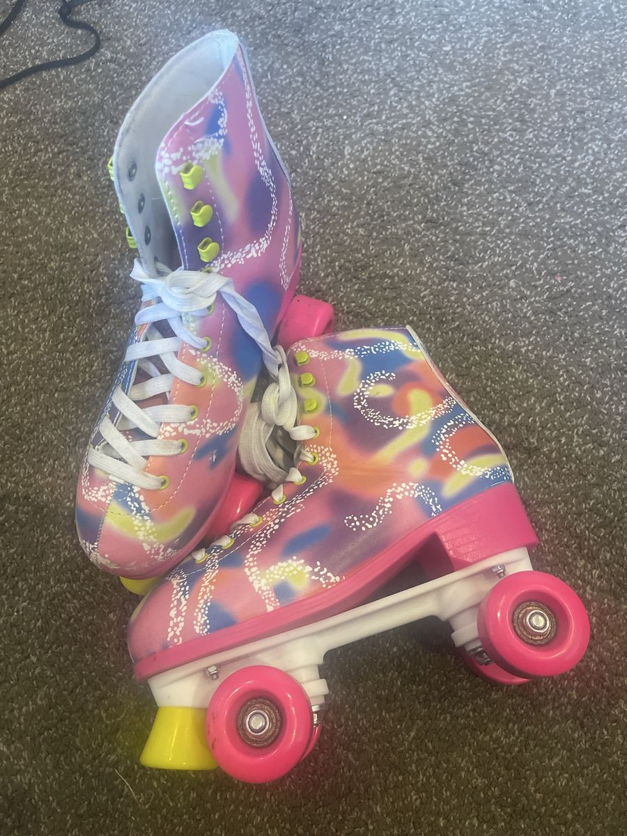 Girls Roller Skates, Ladies Size 7/8, Multi-Color Pink Tie-Dye Pattern, Used