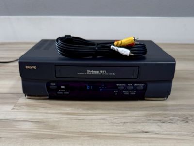 Sanyo VCR VHS Player VHR-9433