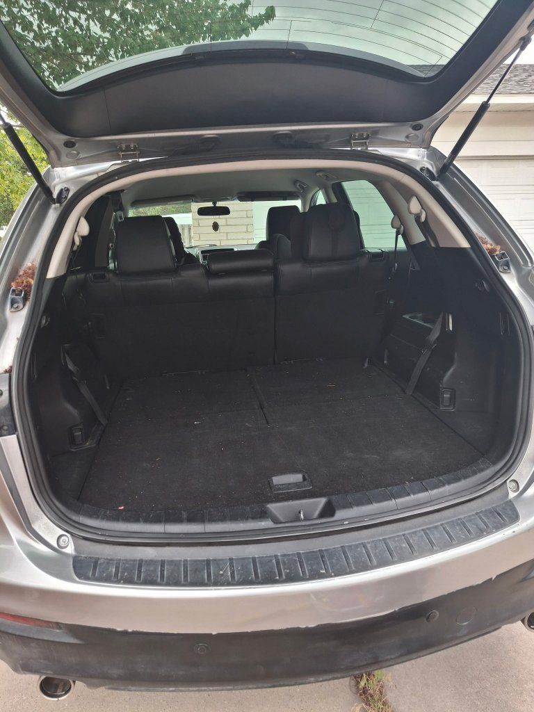 Main image 6
