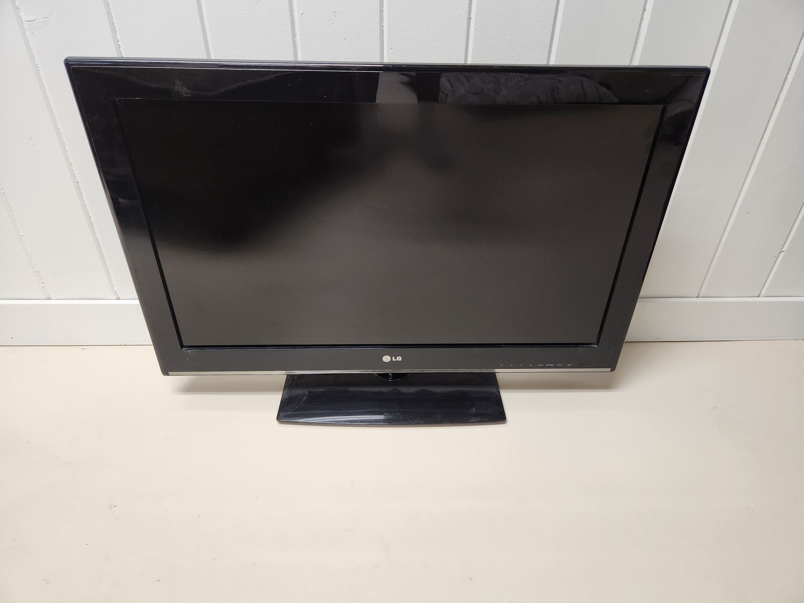 LG TV 32"