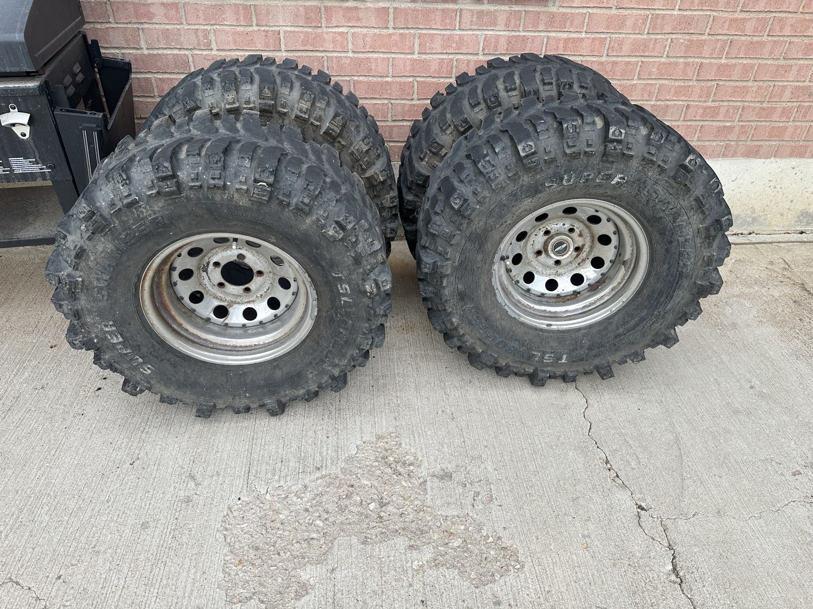 Free jeep wheels/tires