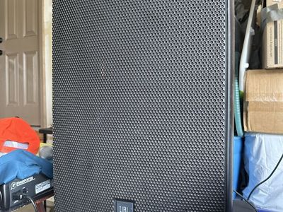 JBL Eon 615 series powered speakers