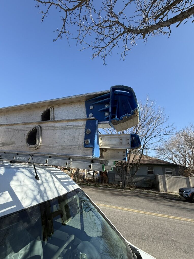 32' Extension Ladder