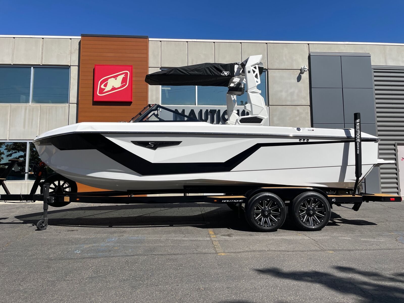 2026 NAUTIQUE S23 W/ZZ6 450HP POWER PLANT