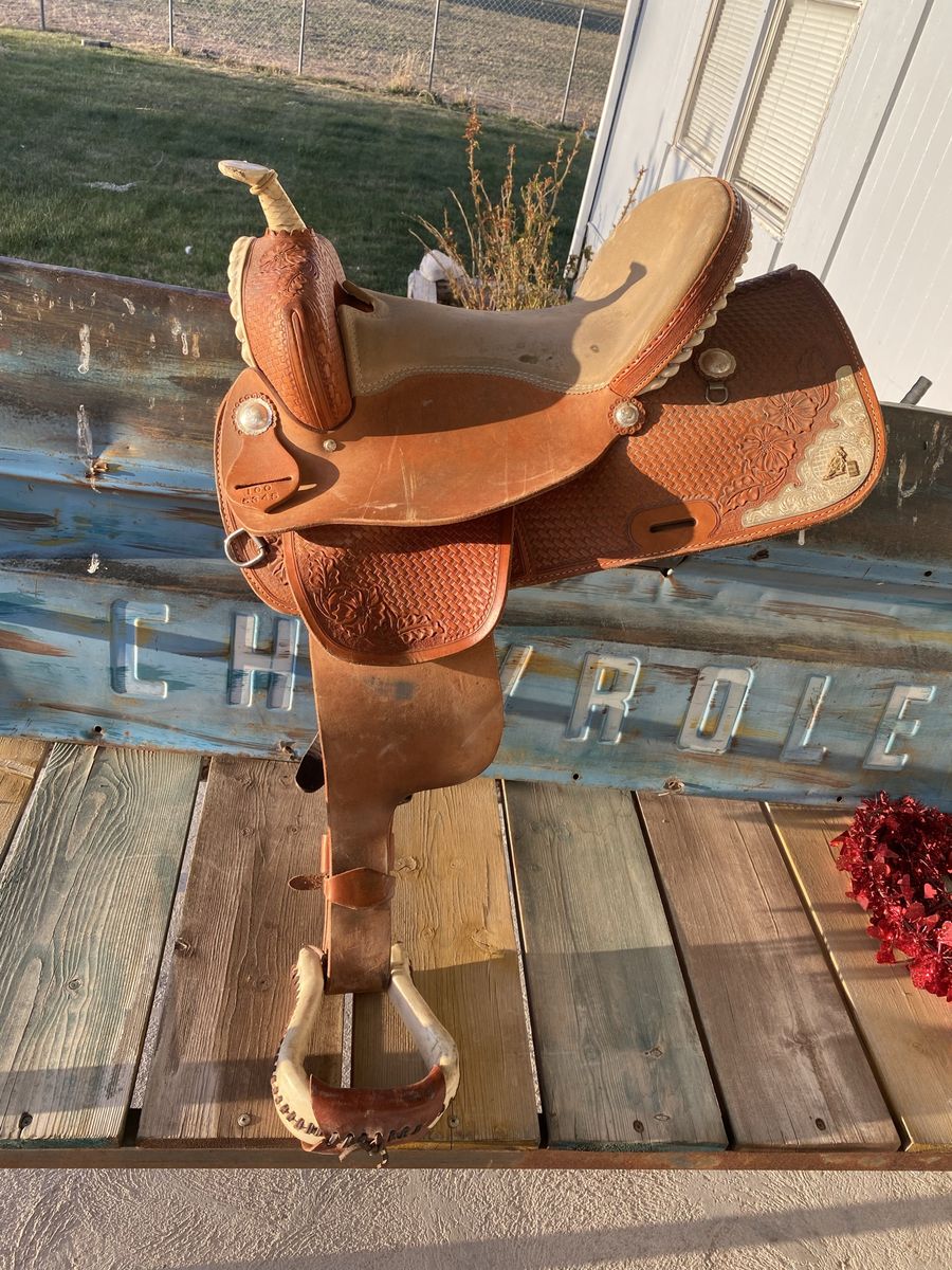 16” Barrel Saddle