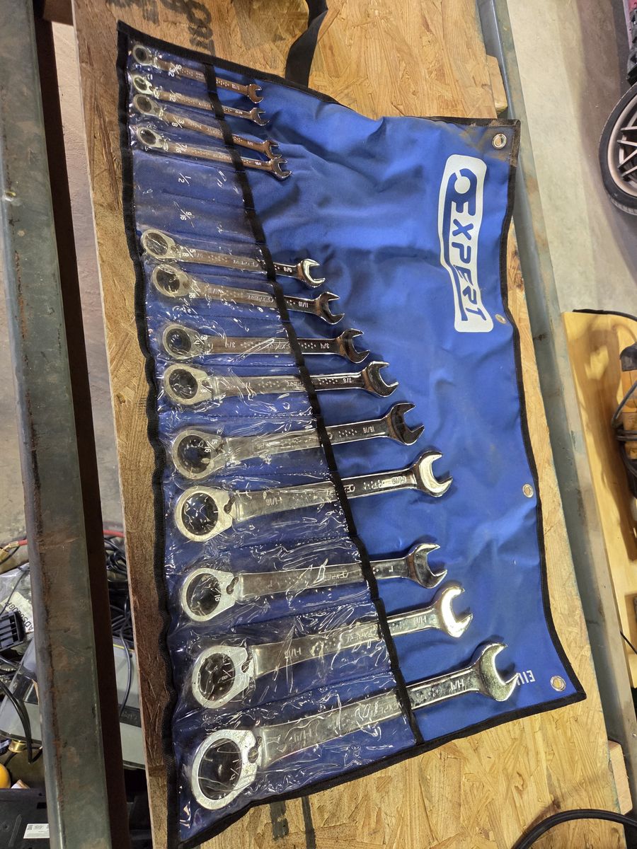Wrench set missing 2 of them 40