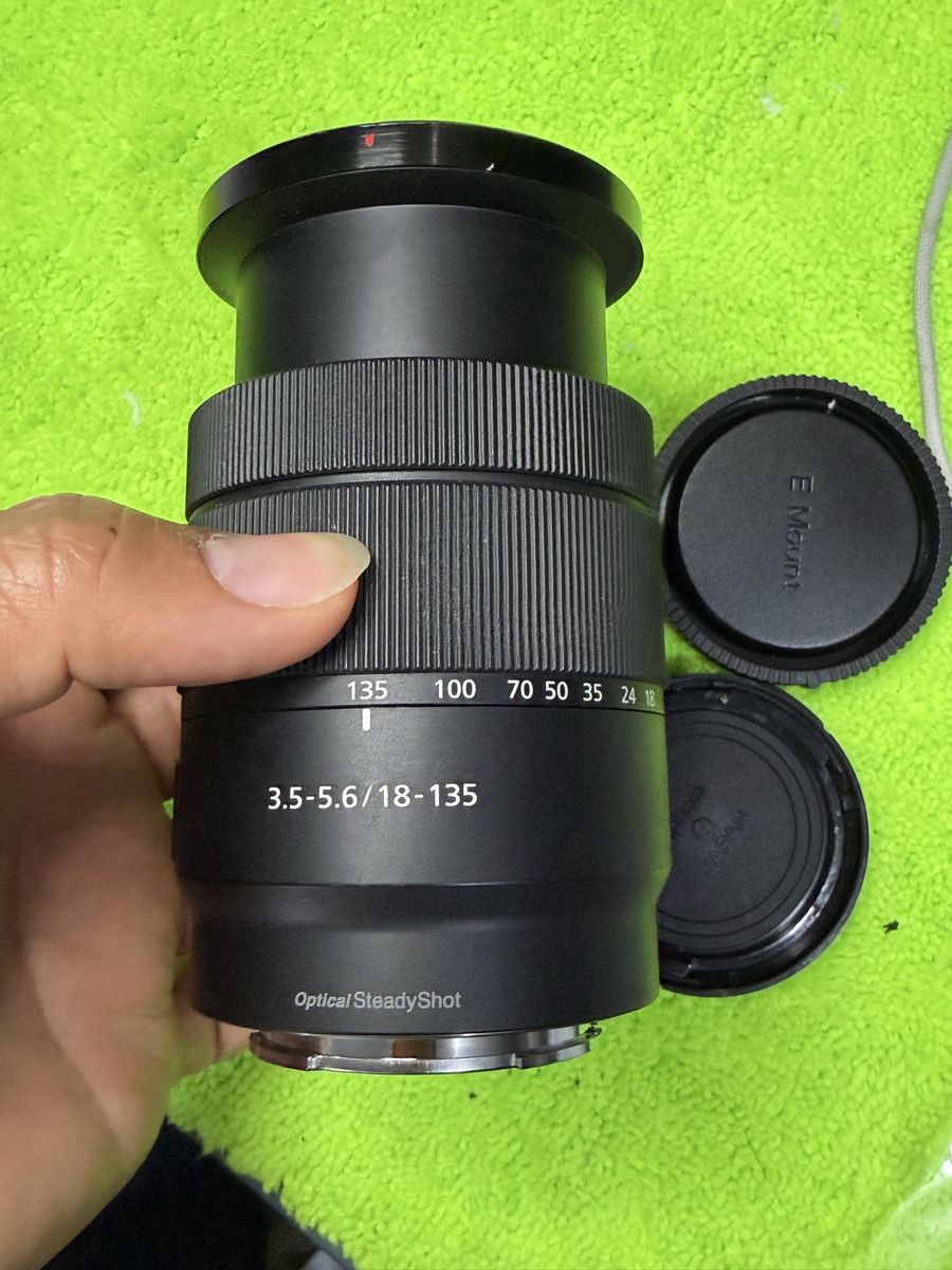 Sony 18-135mm E 450$, 70-200 2.8 GM 1750$
