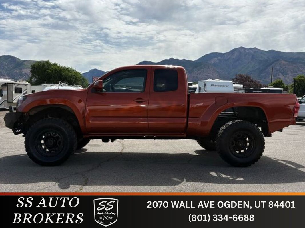 2005 Toyota Tacoma Base