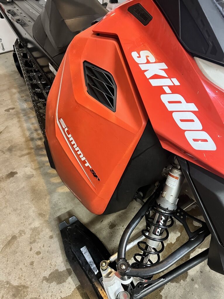 2016 Skidoo 800 Summit