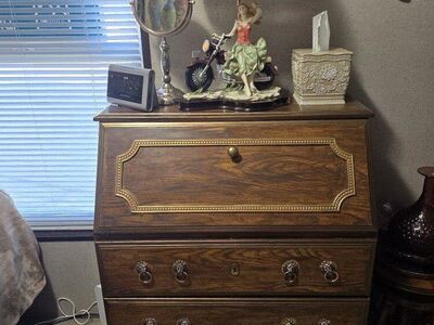 Secretary Desk-dresser