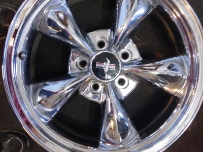 MUSTANG 17" X 8.5" RIM