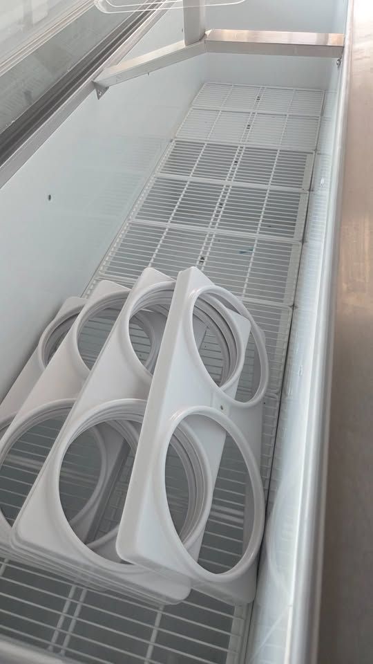 Main image 6