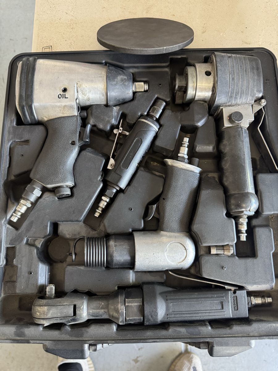 Pneumatic Air Tool Set - Impact Wrench, Air Hammer, Die Grinder, Ratchet Wrench & Cut-Off Tool