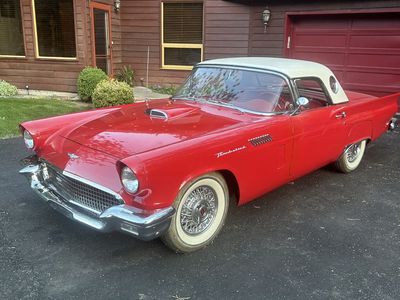 1957 Ford Thunderbird