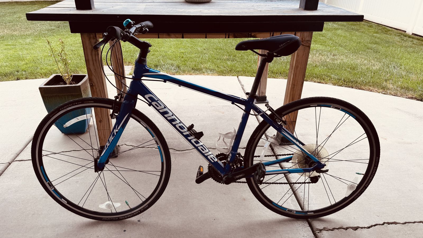 Cannondale Quick 4 Hybrid Bike – Medium – 27 speed, Excellent Condition